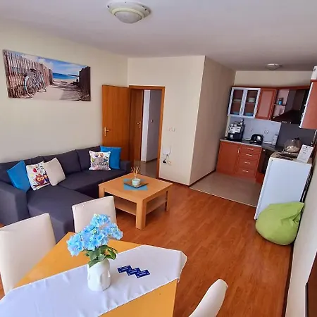 Апартаменти Apartament-a12 *